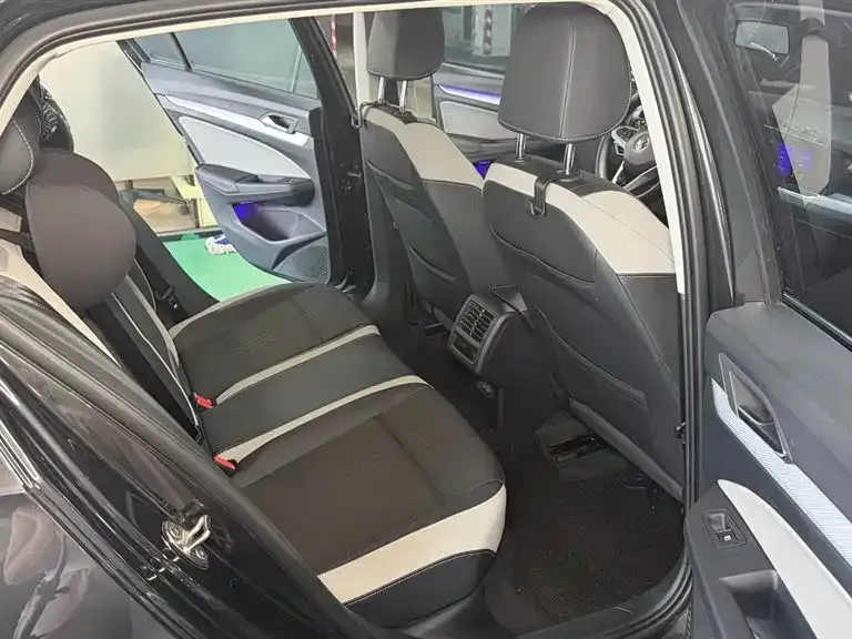 Volkswagen Golf 2021 из CN, фото 8