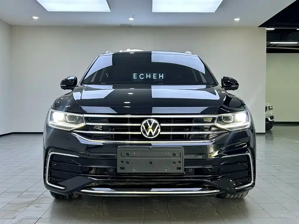 Volkswagen Tiguan L — фото 7