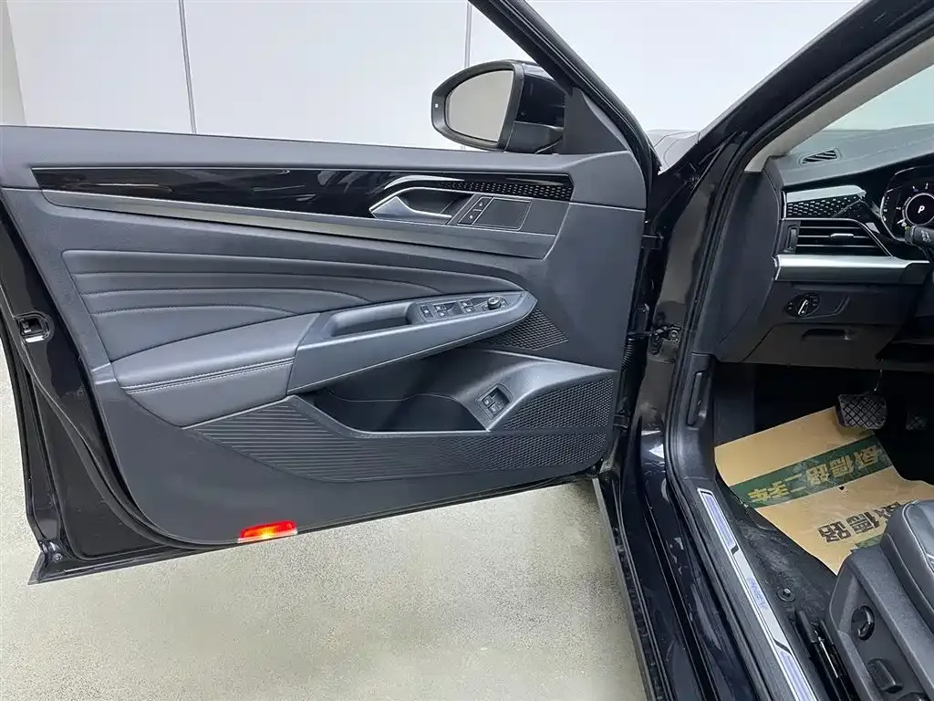 Volkswagen Passat New Energy 2024 из CN, фото 4