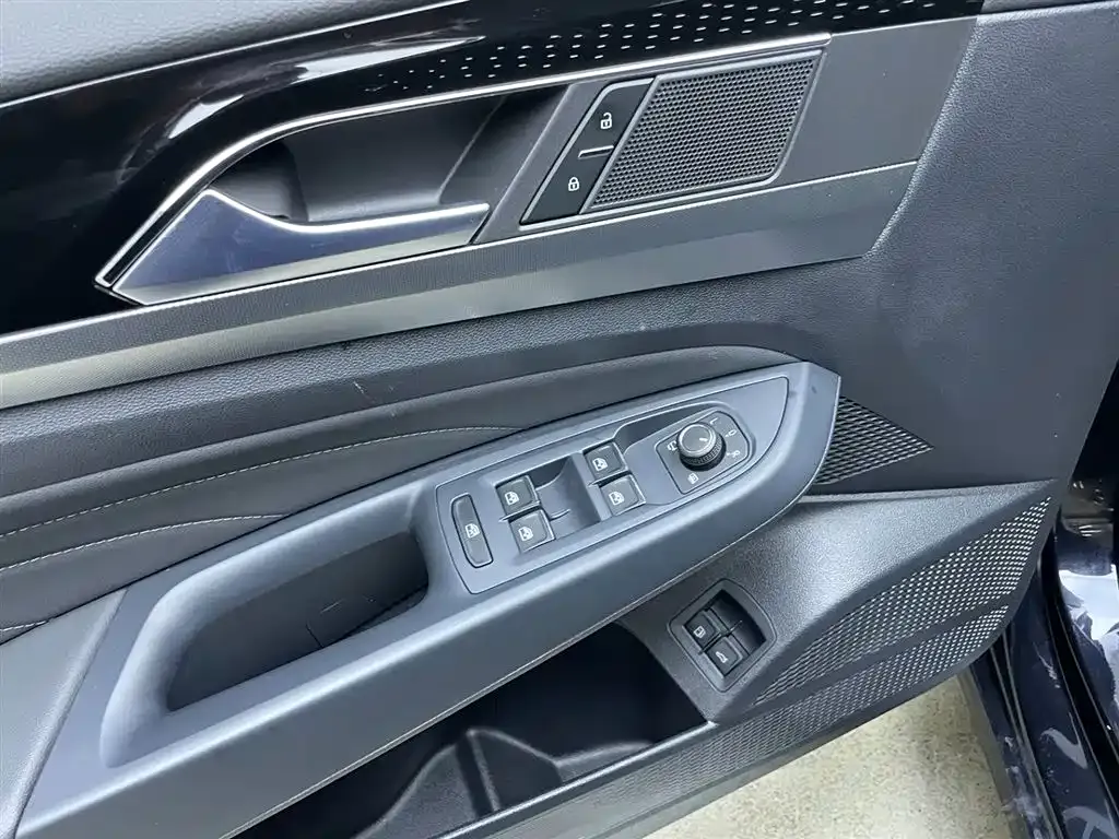 Volkswagen Passat New Energy 2024 из CN, фото 7