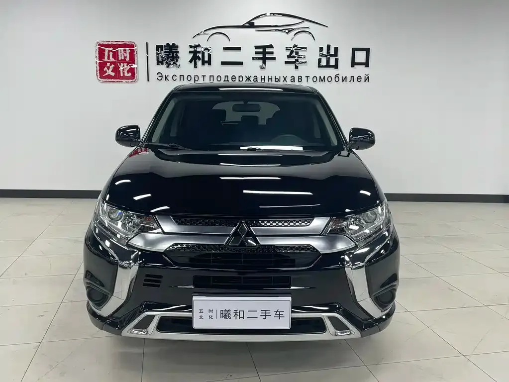 Mitsubishi Outlander — фото 5