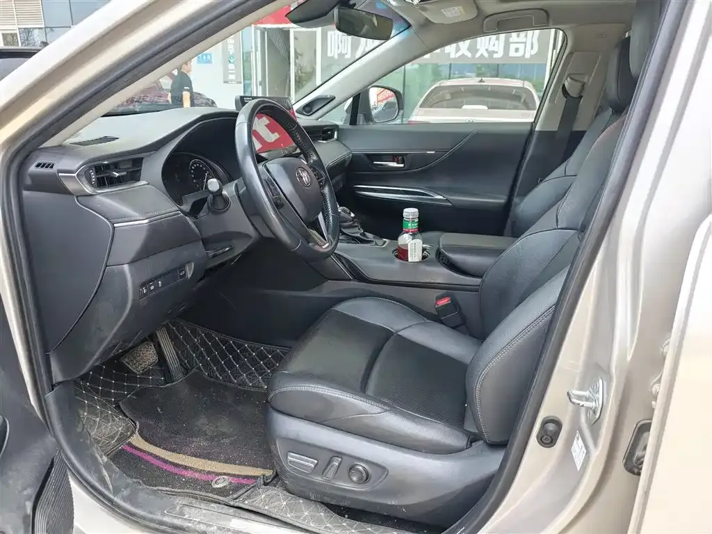 Toyota Venza 2023 из CN, фото 3