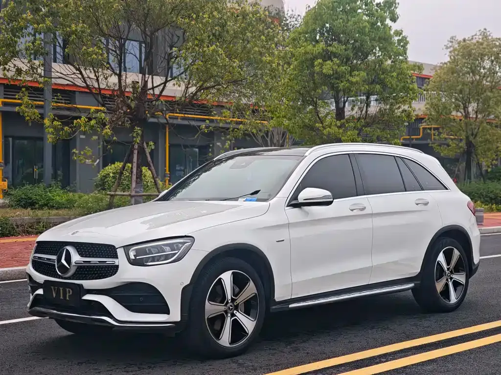 Mercedes-Benz GLC — фото 1