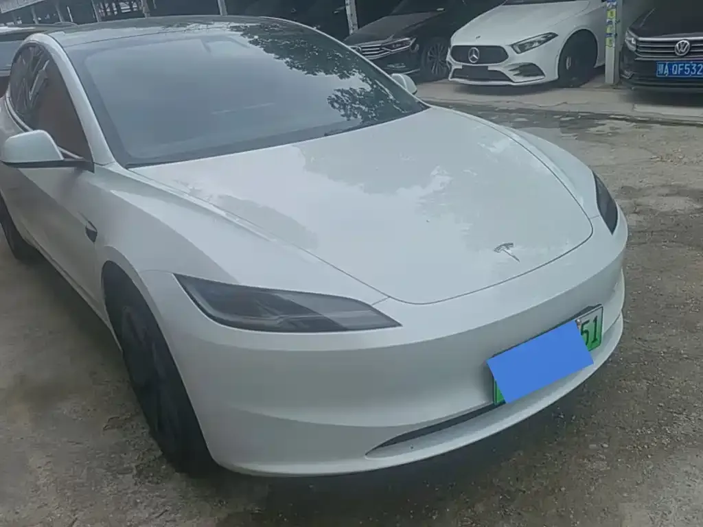 Tesla Model 3 — фото 4