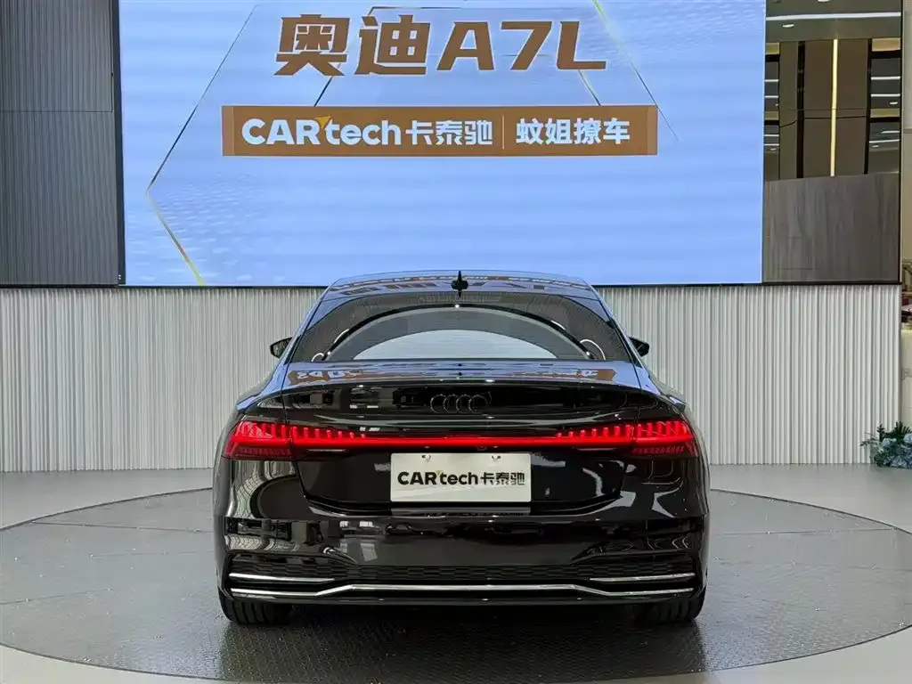 Audi A7L — фото 6
