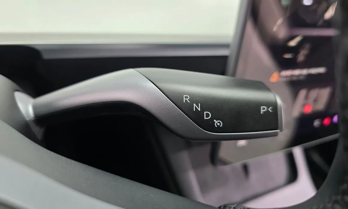 Tesla Model Y 2024 из KR, фото 6