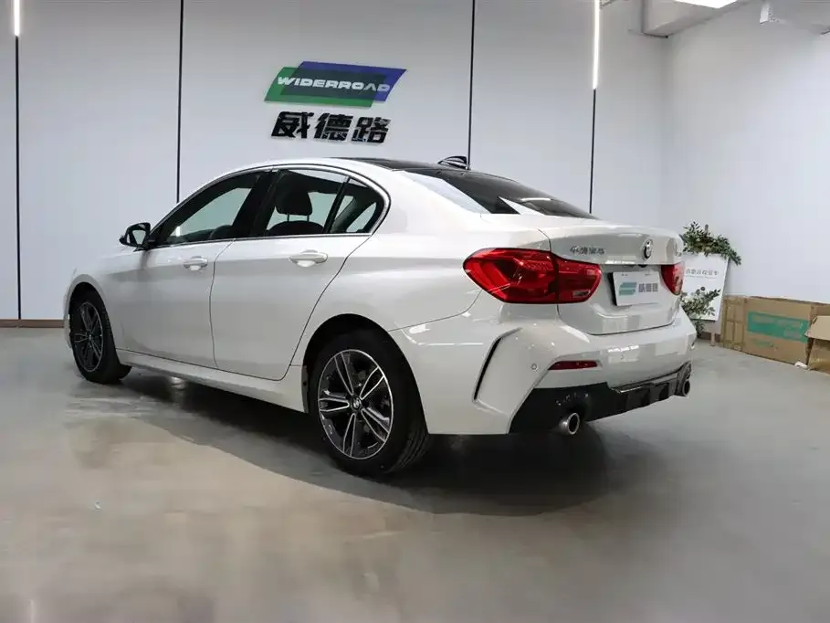 BMW 1 Series 2023 из CN, фото 7