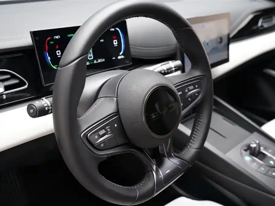 BYD Seal 06 — фото 10