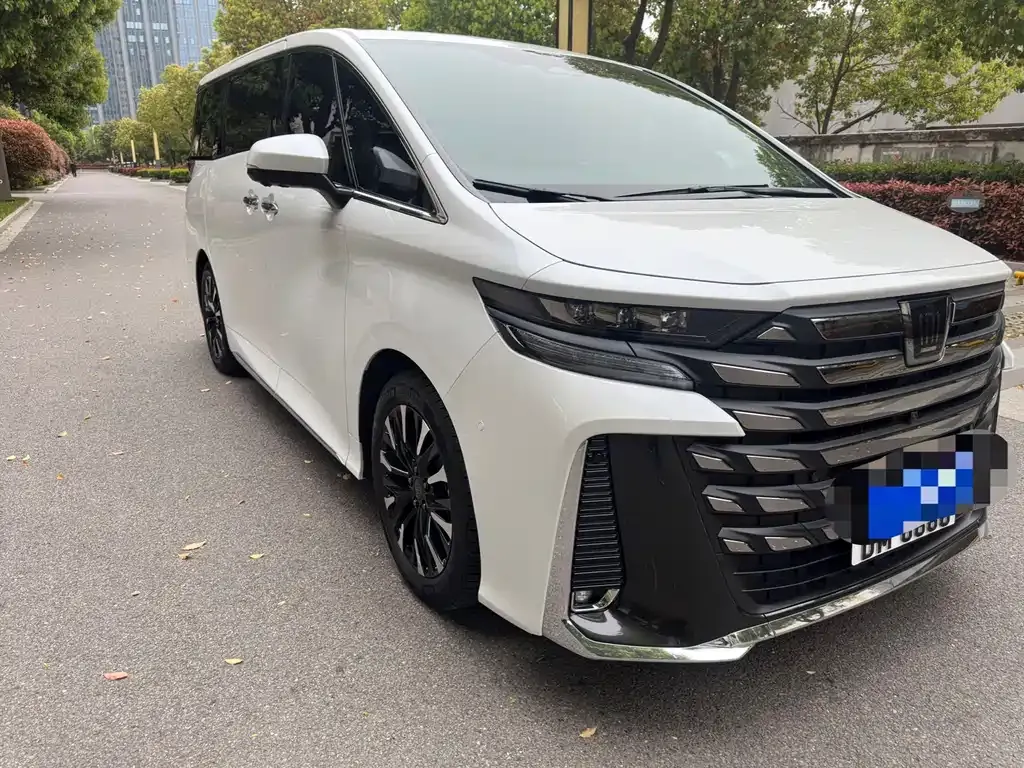 Toyota Vellfire — фото 10