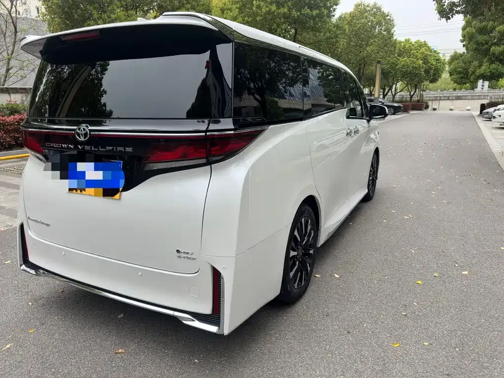 Toyota Vellfire — фото 9