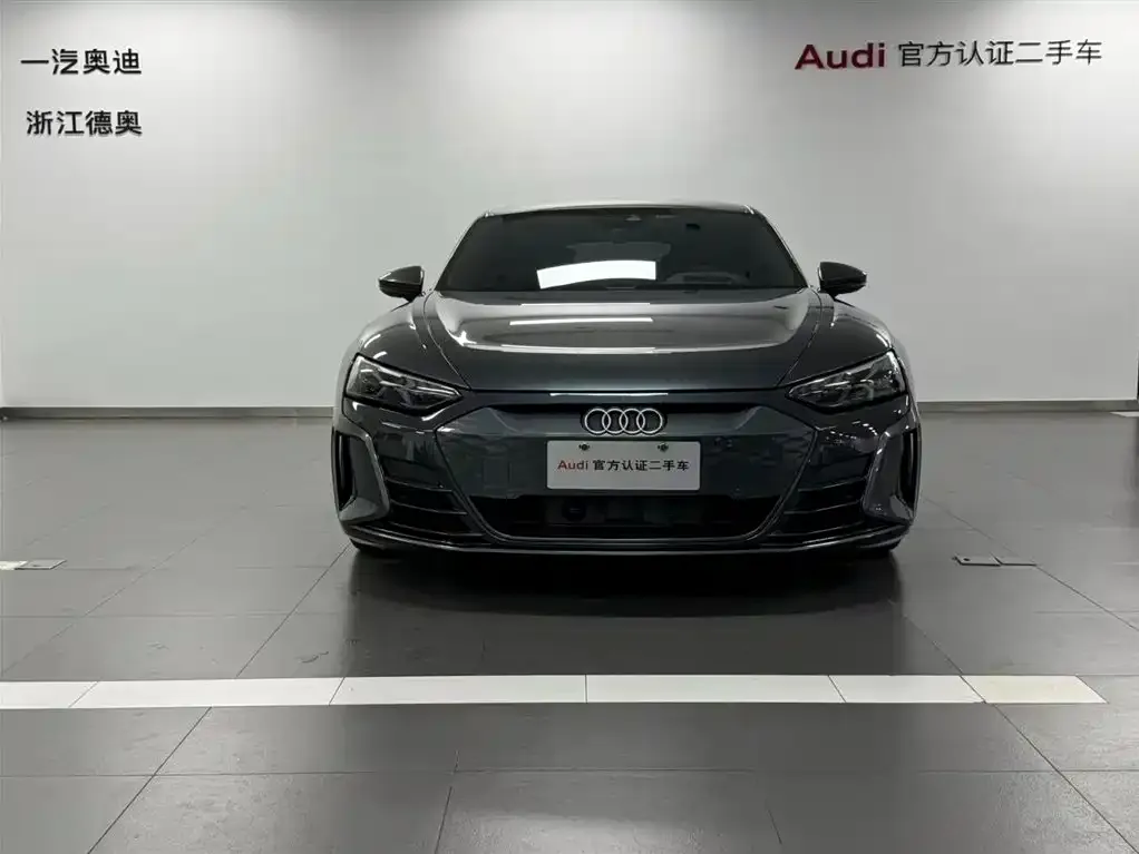 Audi e-tron GT 2024 из CN, фото 2