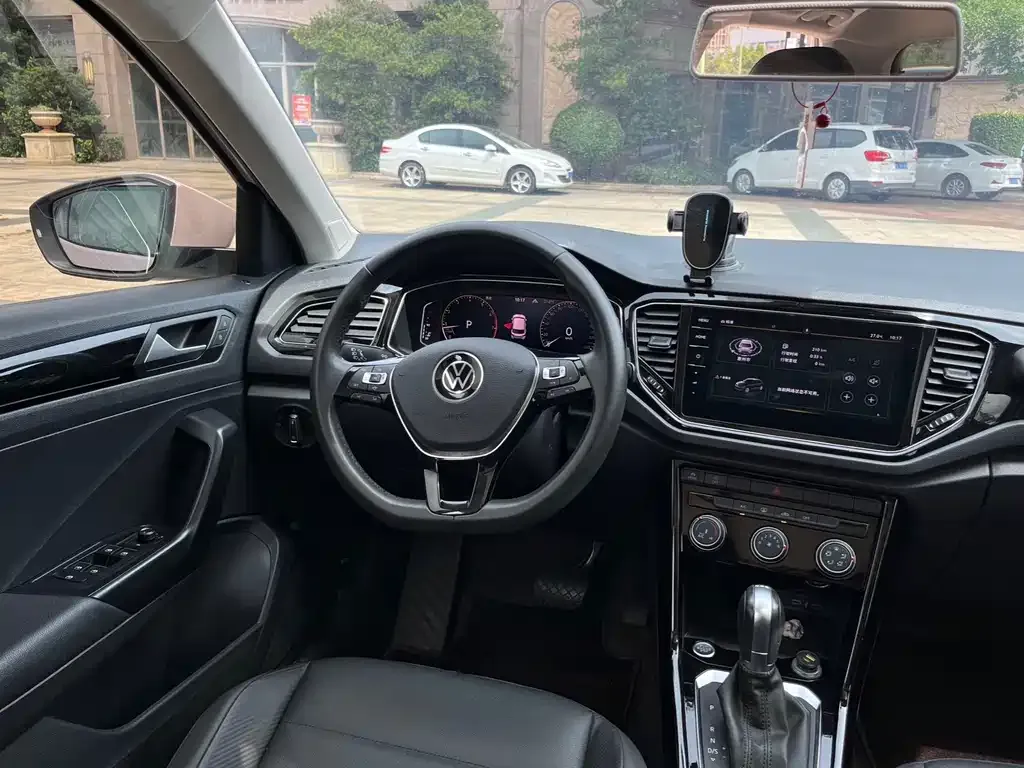 Volkswagen T-Roc 2021 из CN, фото 2