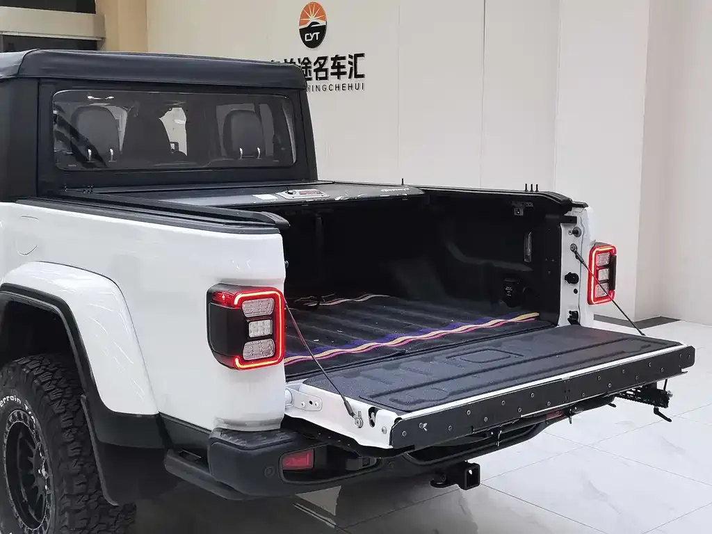 Jeep Gladiator — фото 10