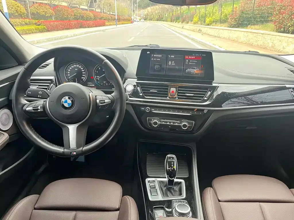 BMW 1 Series 2021 из CN, фото 6
