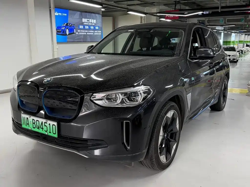BMW iX3 — фото 1