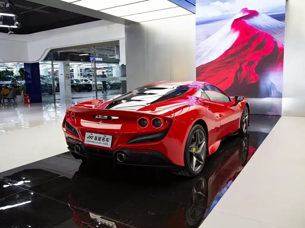 Ferrari F8 — фото 8