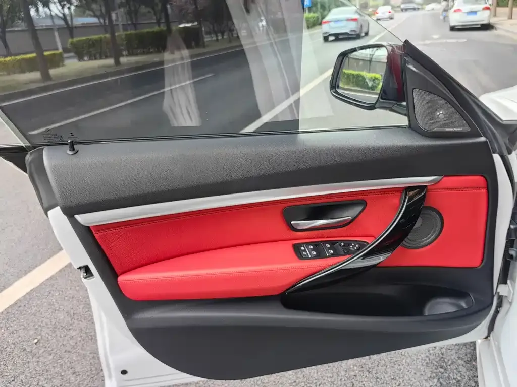 BMW 3 Series GT 2021 из CN, фото 2