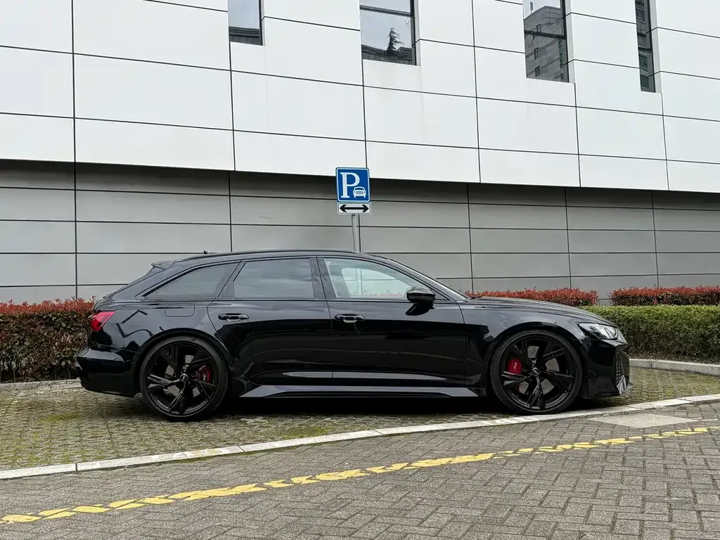 Audi RS 6 2022 из CN, фото 10