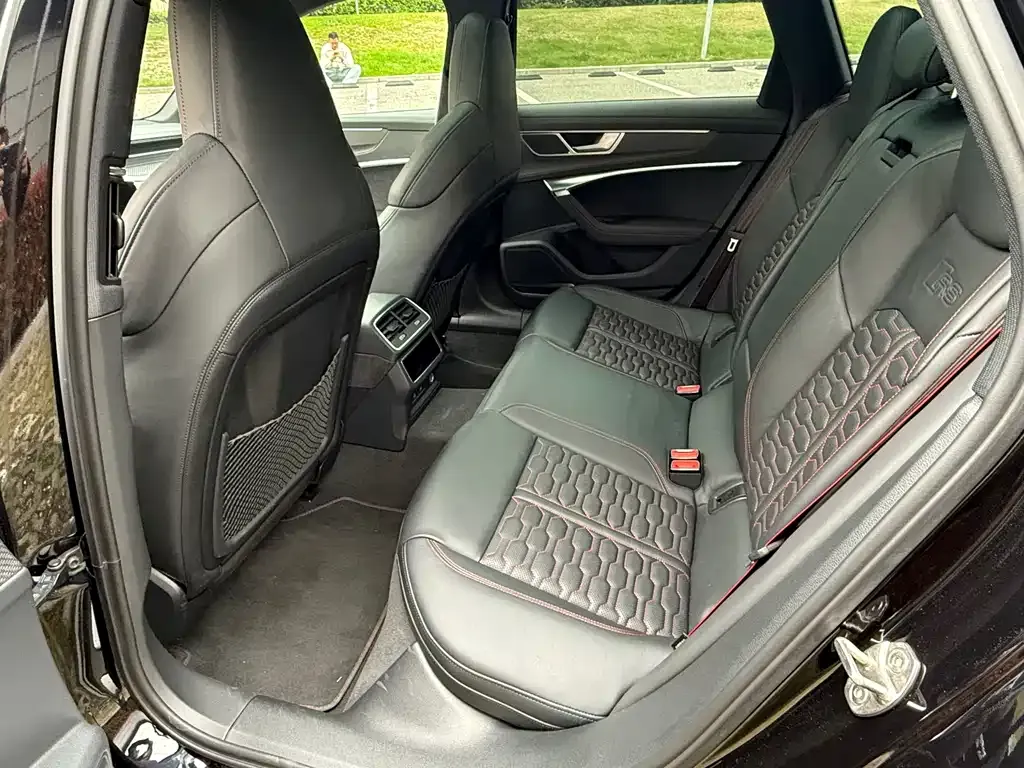Audi RS 6 2022 из CN, фото 6