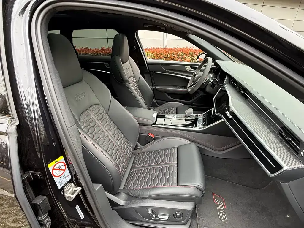Audi RS 6 2022 из CN, фото 8