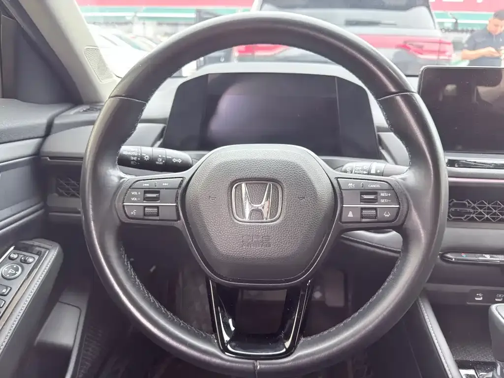 Honda Accord — фото 9
