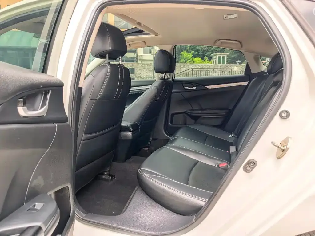 Honda Civic — фото 5