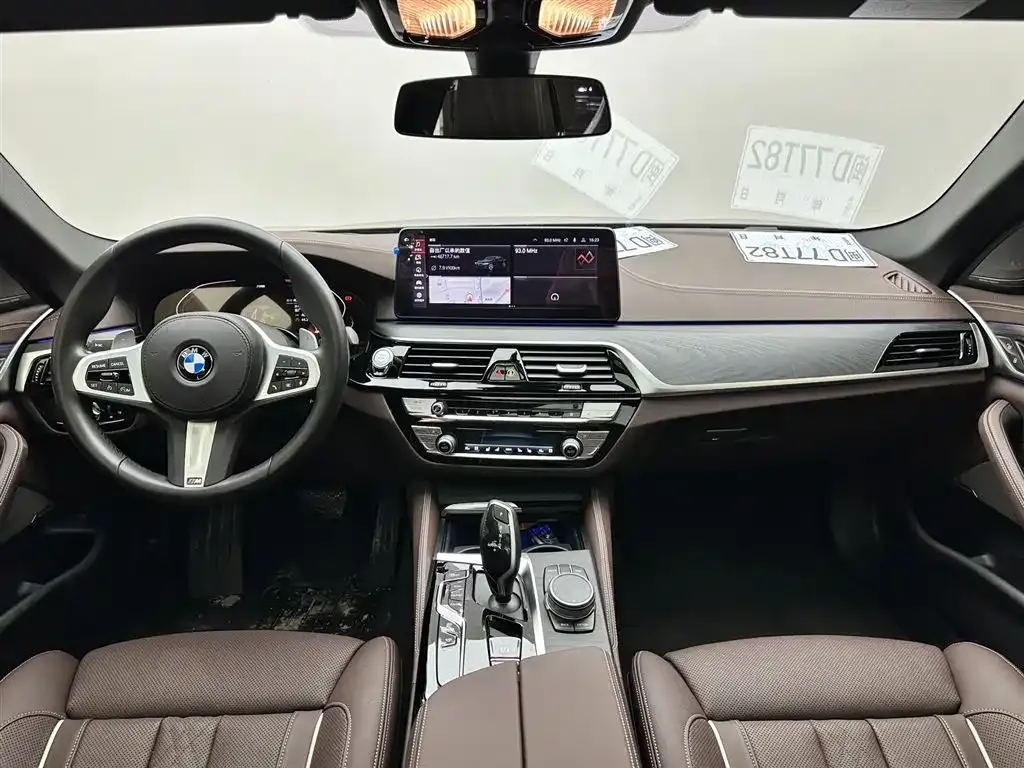 BMW 5 Series — фото 9
