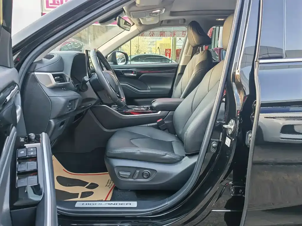 Toyota Highlander 2022 из CN, фото 10
