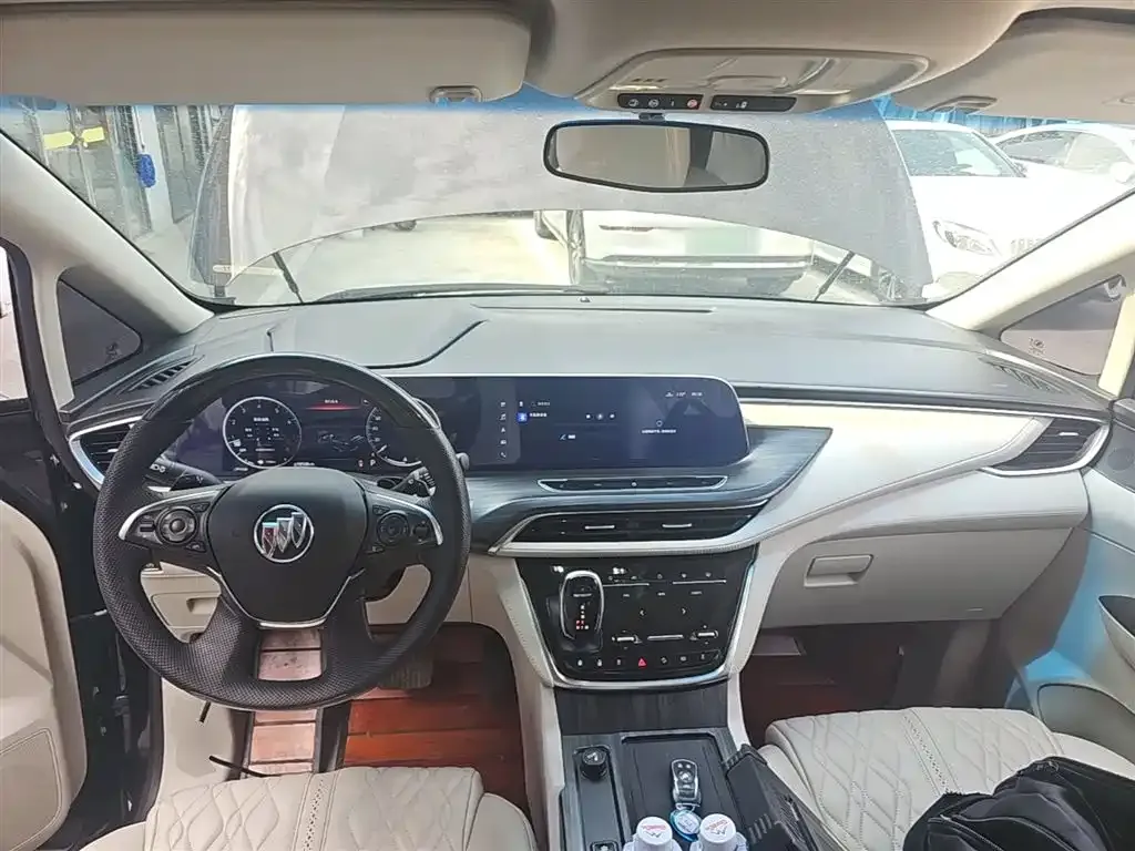 Buick GL8 2021 из CN, фото 2