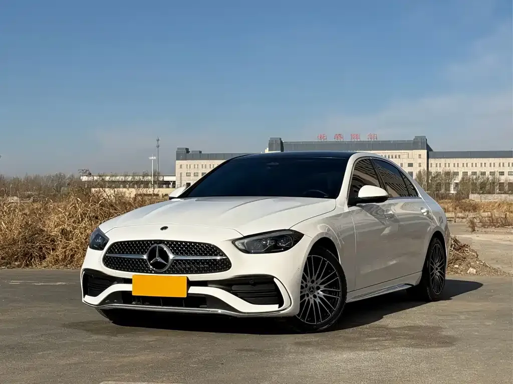 Mercedes-Benz C-Class — фото 1
