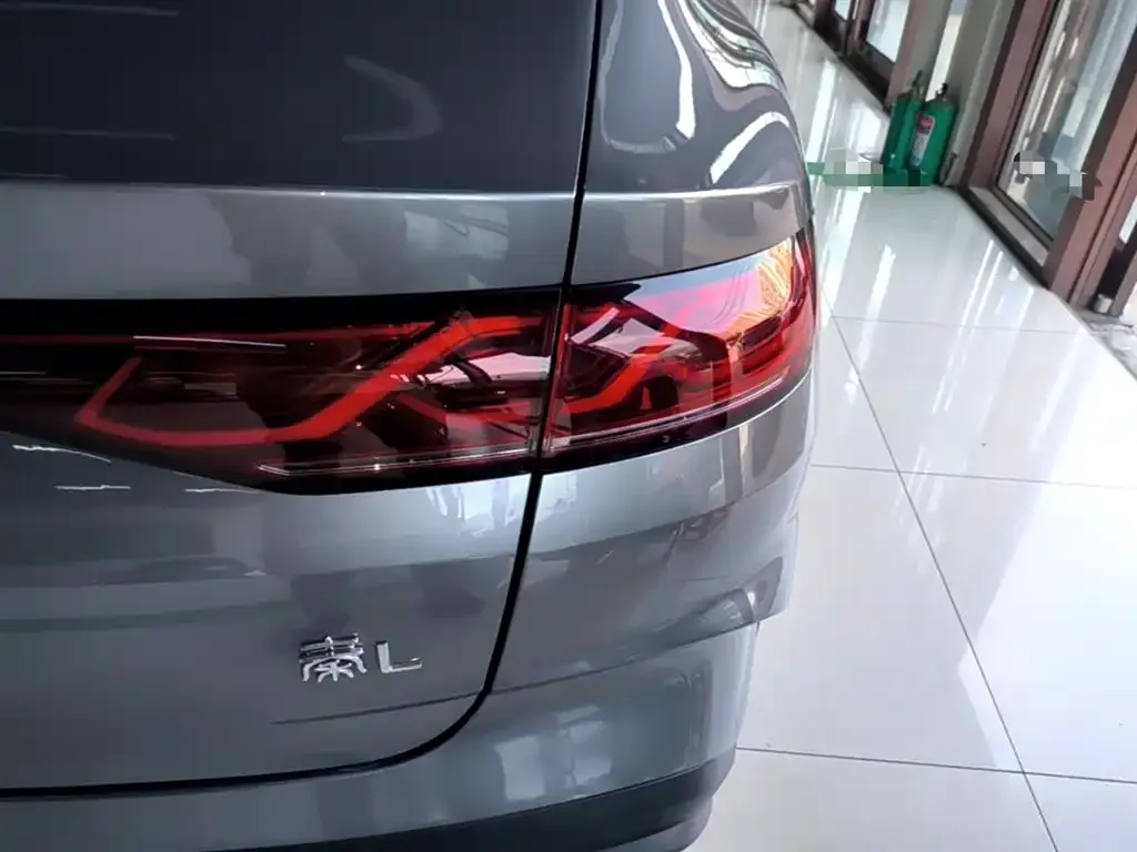 BYD Qin L — фото 10