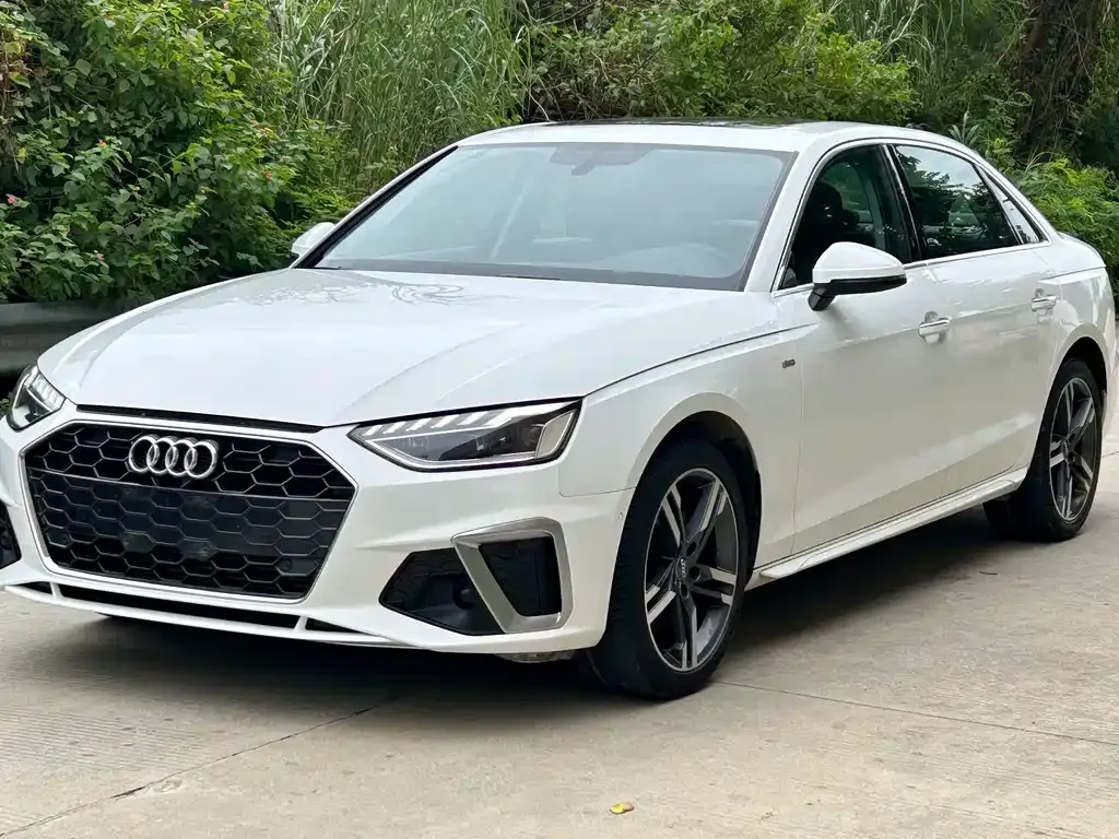 Audi A4L 2021 из CN, фото 1
