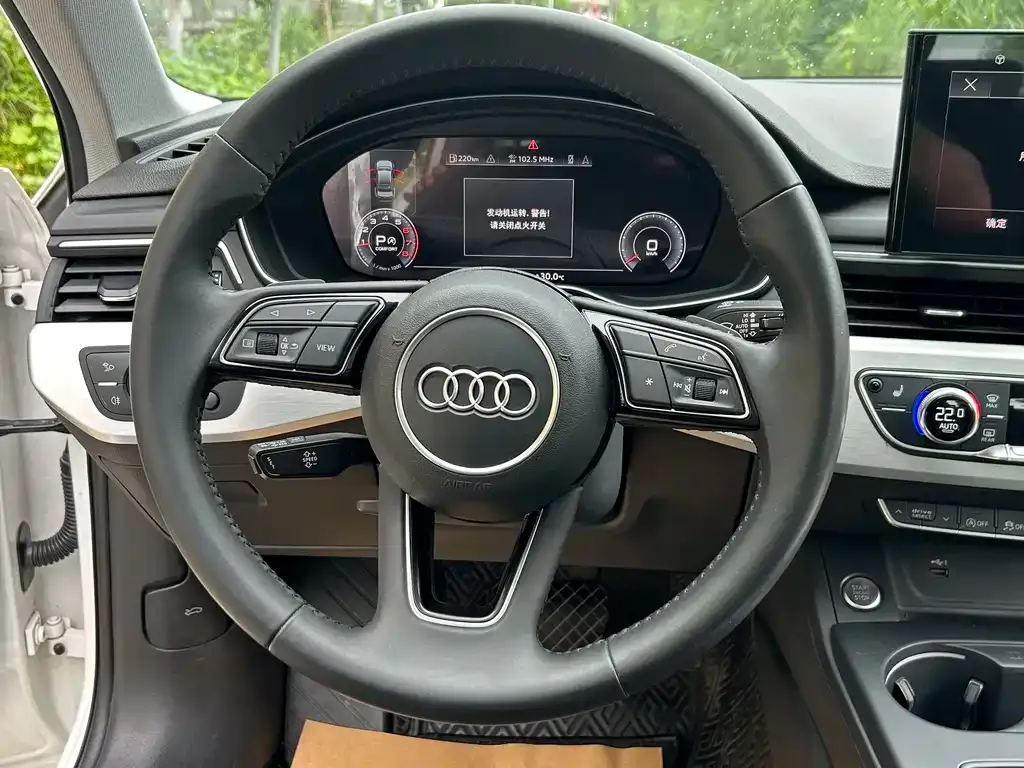 Audi A4L 2021 из CN, фото 6