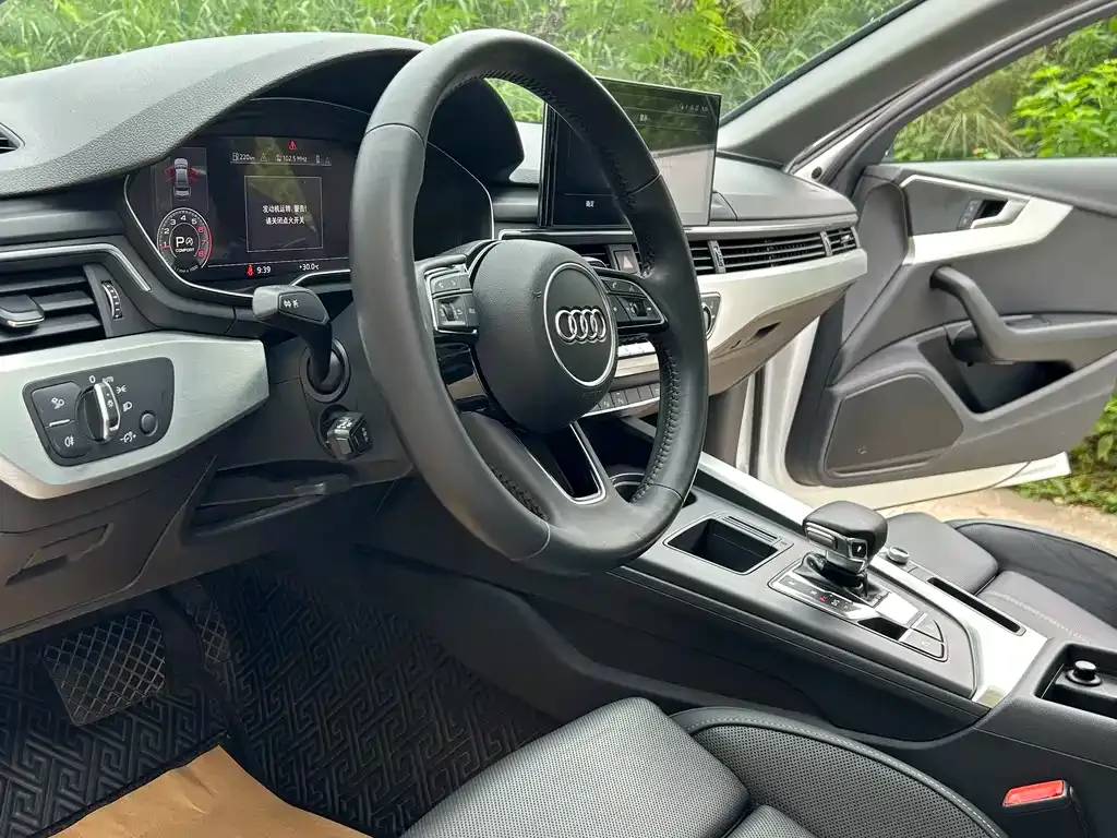 Audi A4L 2021 из CN, фото 9