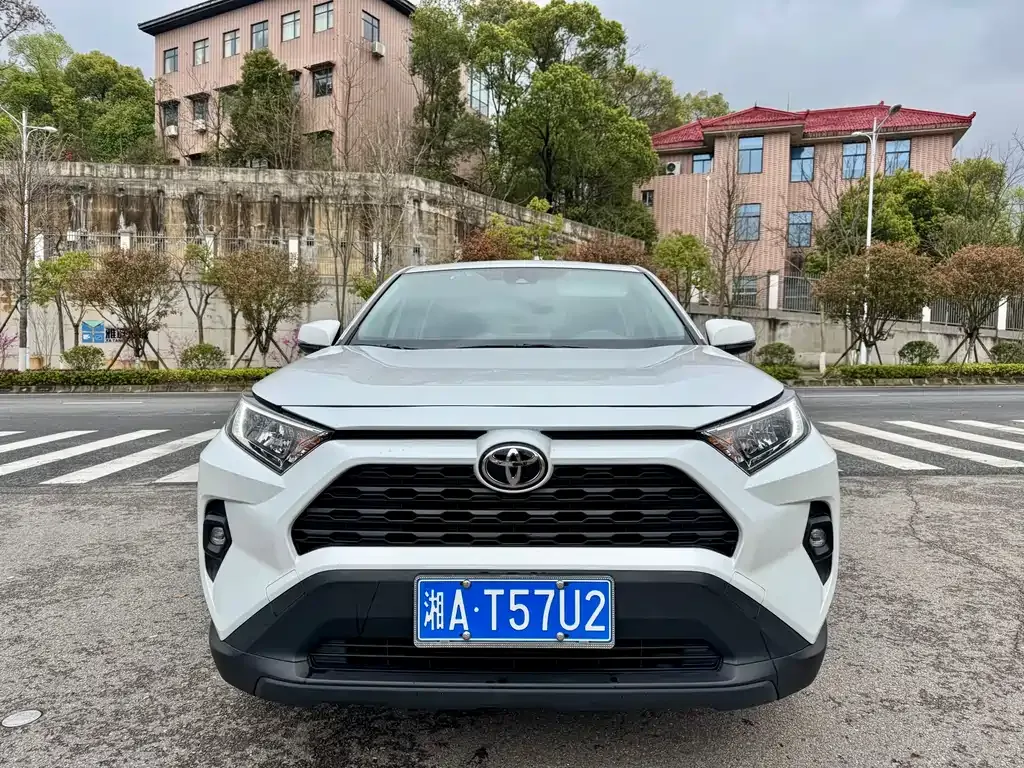 Toyota RAV4 2024 из CN, фото 9