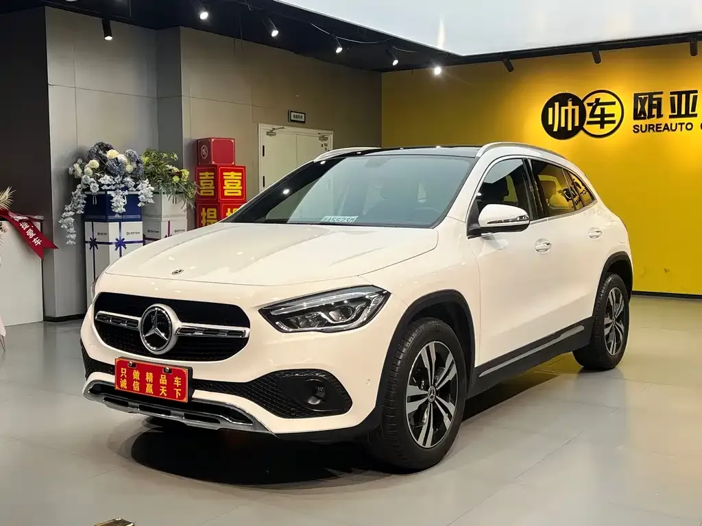 Mercedes-Benz GLA — фото 1