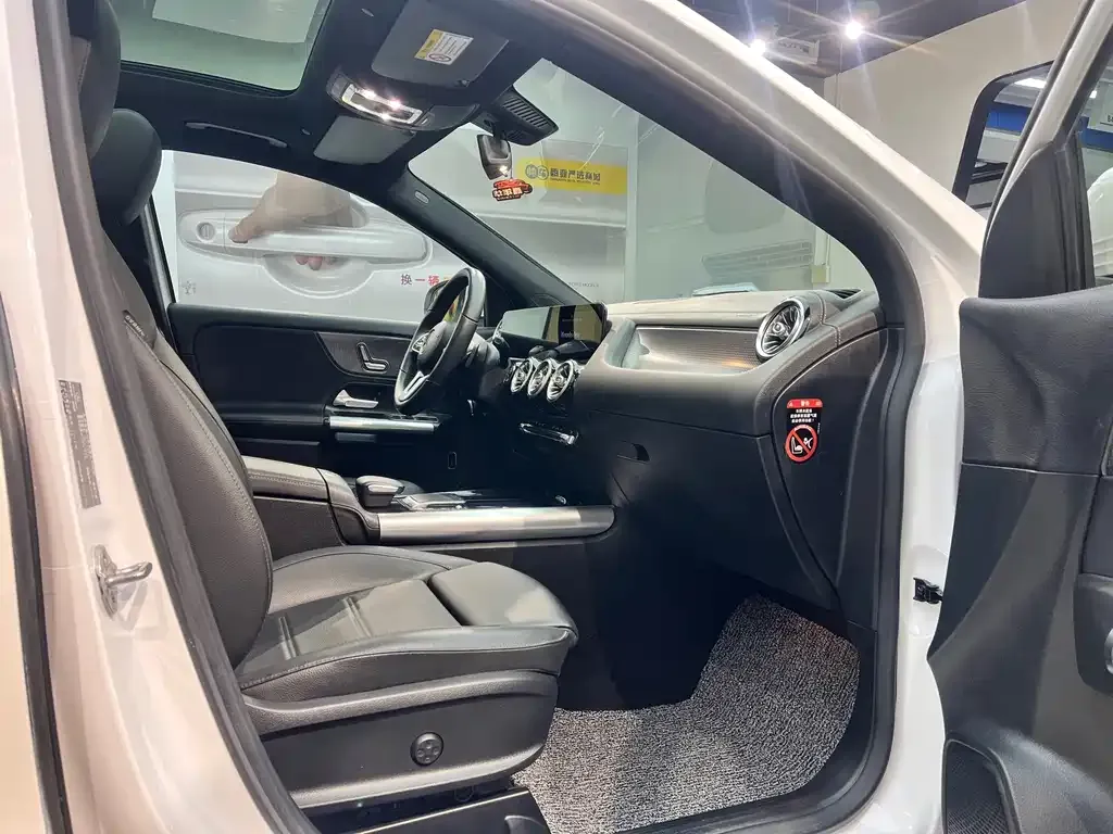 Mercedes-Benz GLA — фото 5