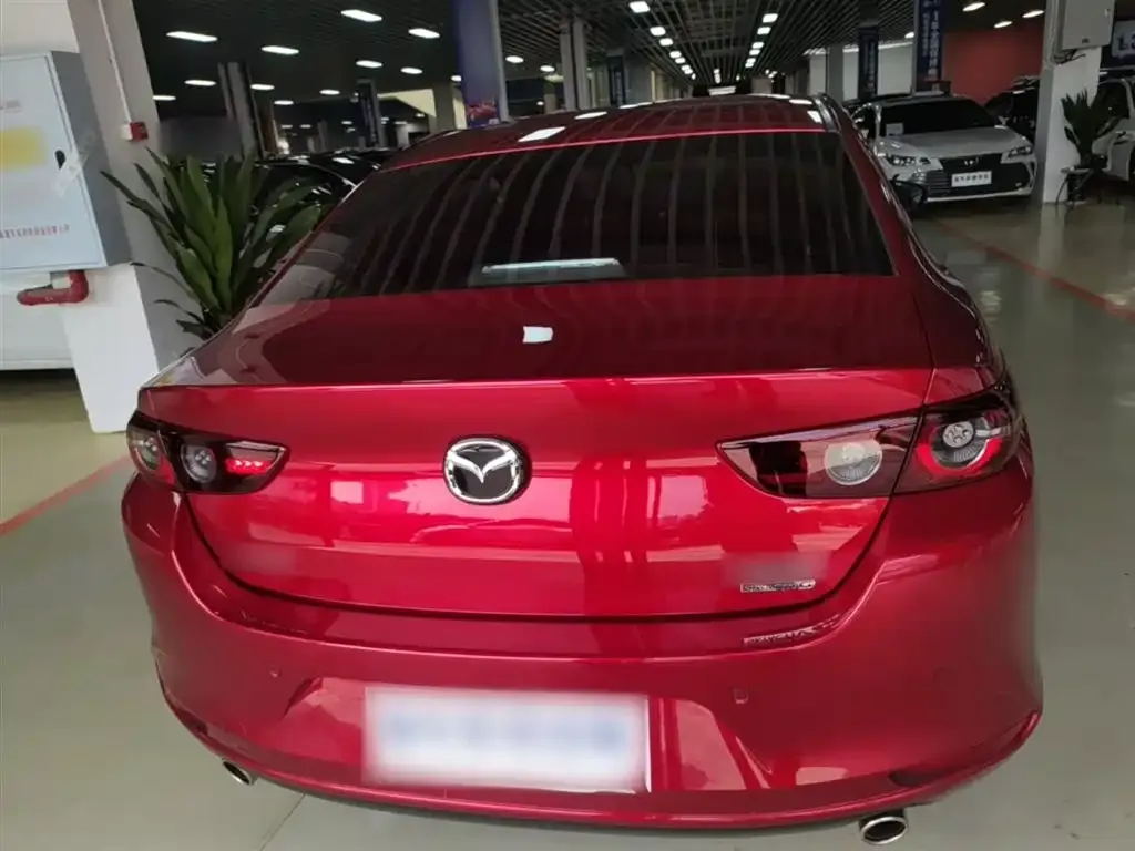 Mazda 3 Axela 2023 из CN, фото 4