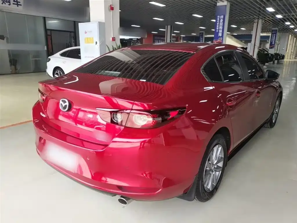 Mazda 3 Axela 2023 из CN, фото 7