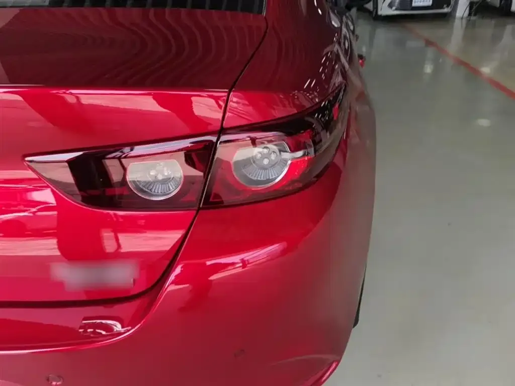 Mazda 3 Axela 2023 из CN, фото 5