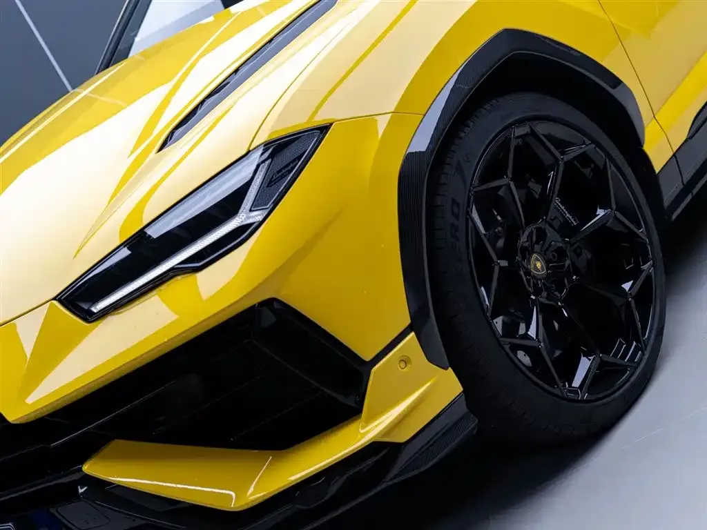 Lamborghini Urus — фото 6