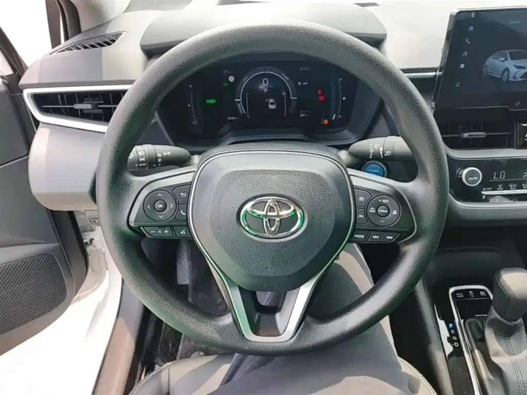 Toyota Corolla — фото 6