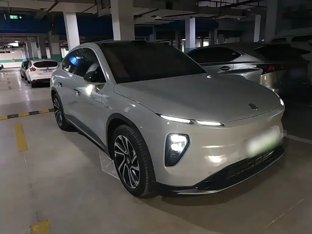 NIO EC6 — фото 9