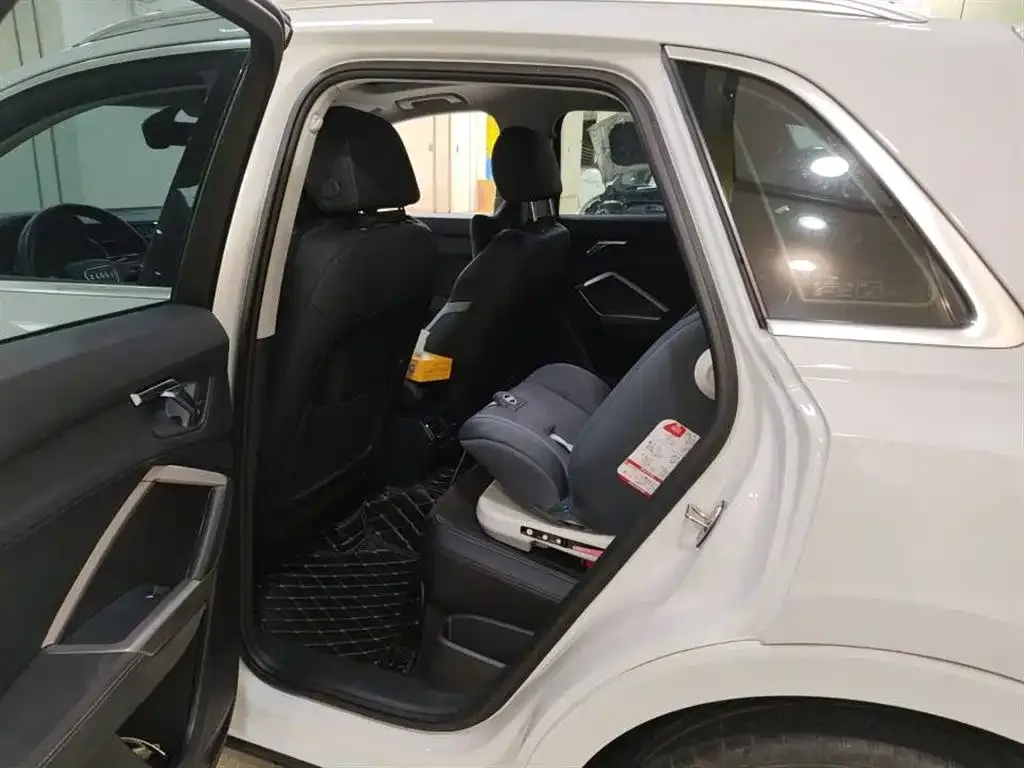 Audi Q3 2022 из CN, фото 10