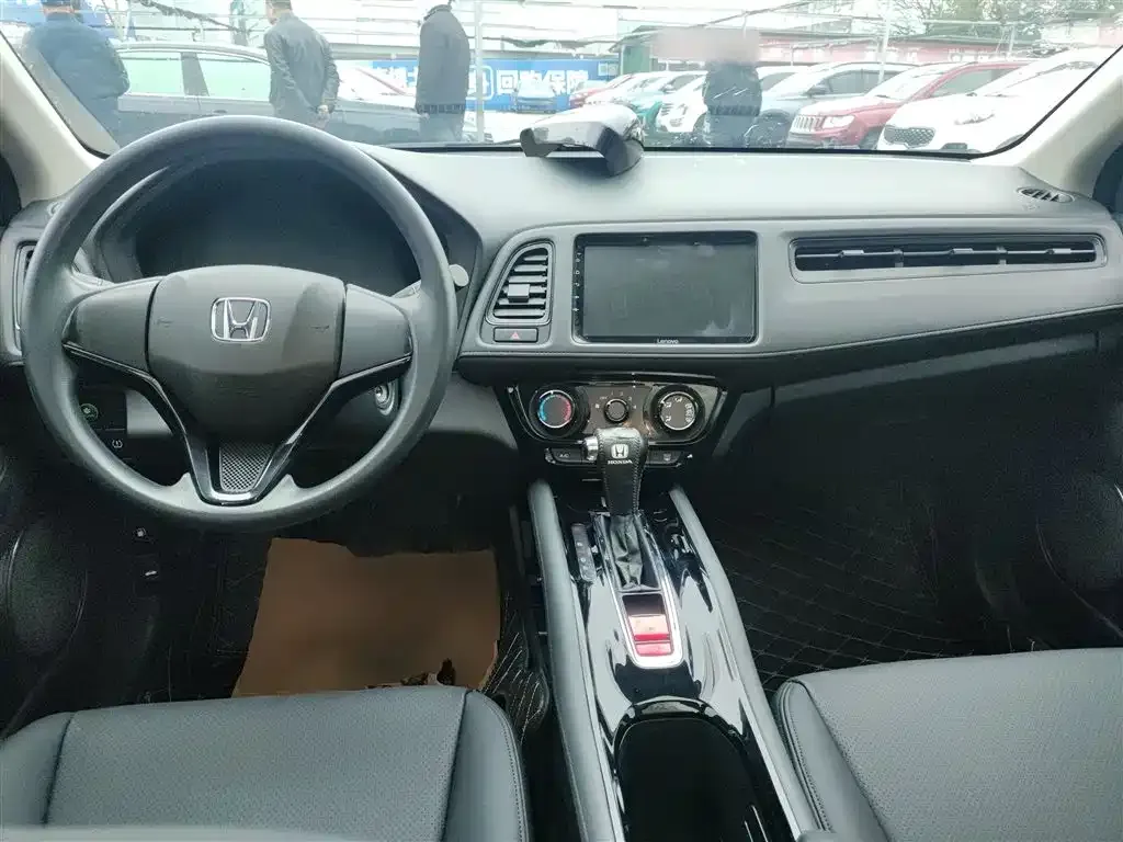 Honda Vezel 2021 из CN, фото 10