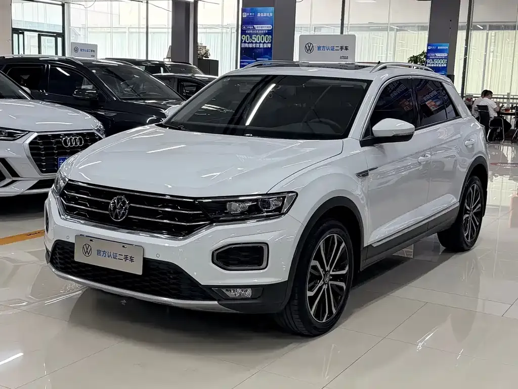 Volkswagen T-Roc — фото 1