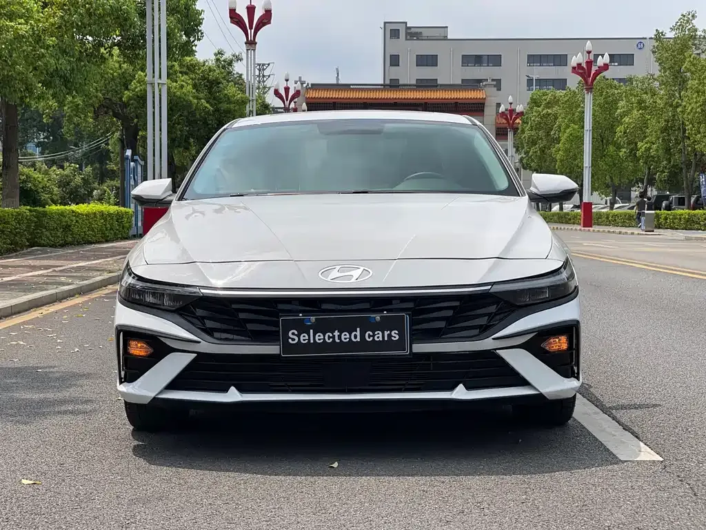 Hyundai Elantra 2024 из CN, фото 8