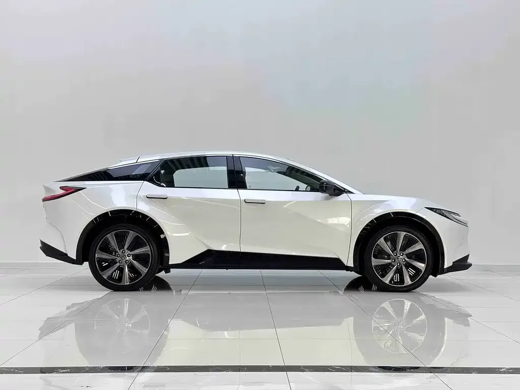 Toyota bZ5 2026 из CN, фото 3