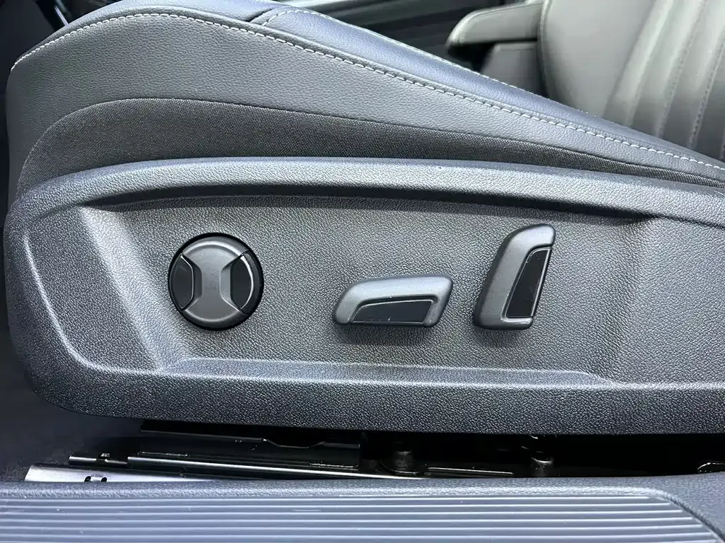 Volkswagen Passat — фото 8