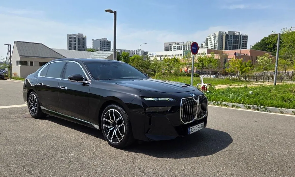 BMW 7-Series 2023 из KR, фото 3
